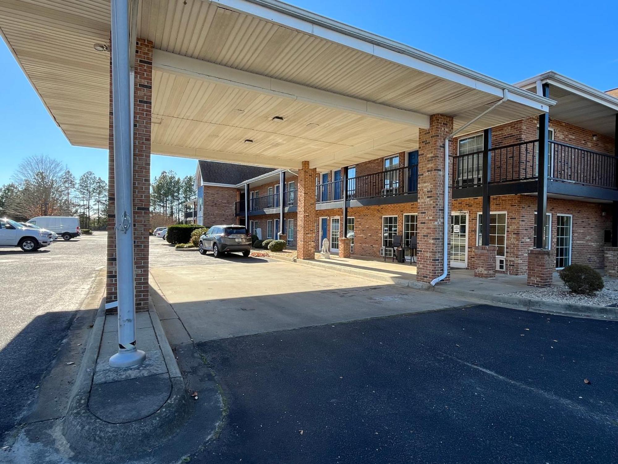 6 Bracey, Va I 85 Hotel Bracey